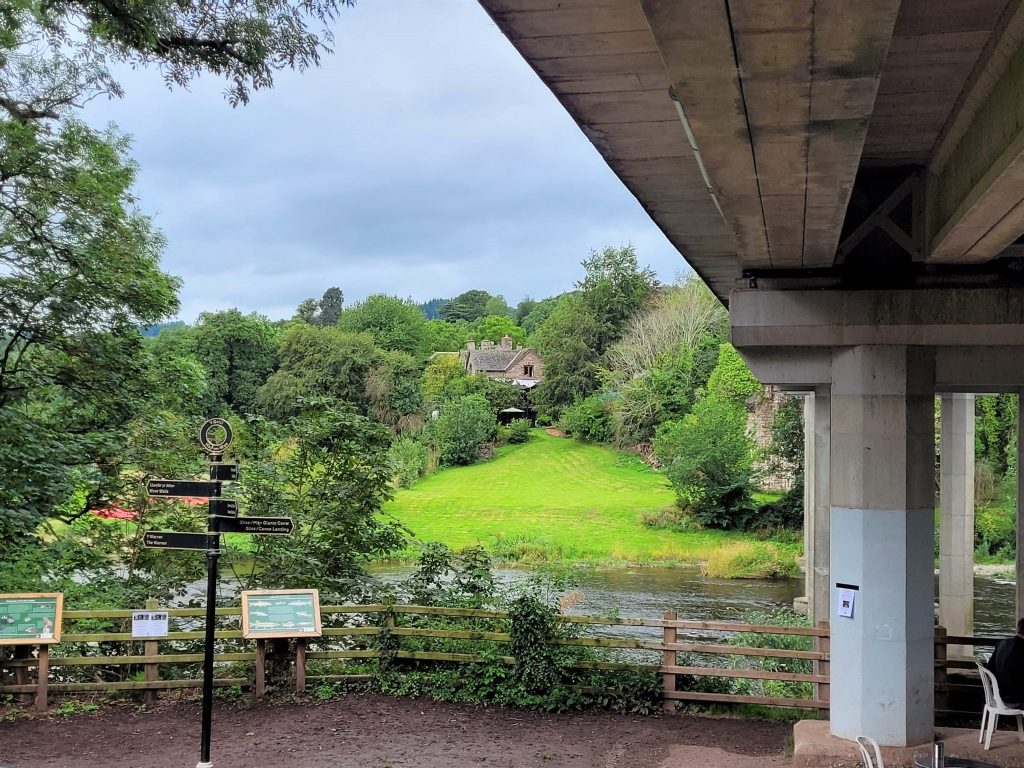 Under a bridge on the river Wye